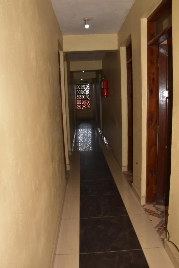 Viriko Boarding House Hotel Mombasa Luaran gambar